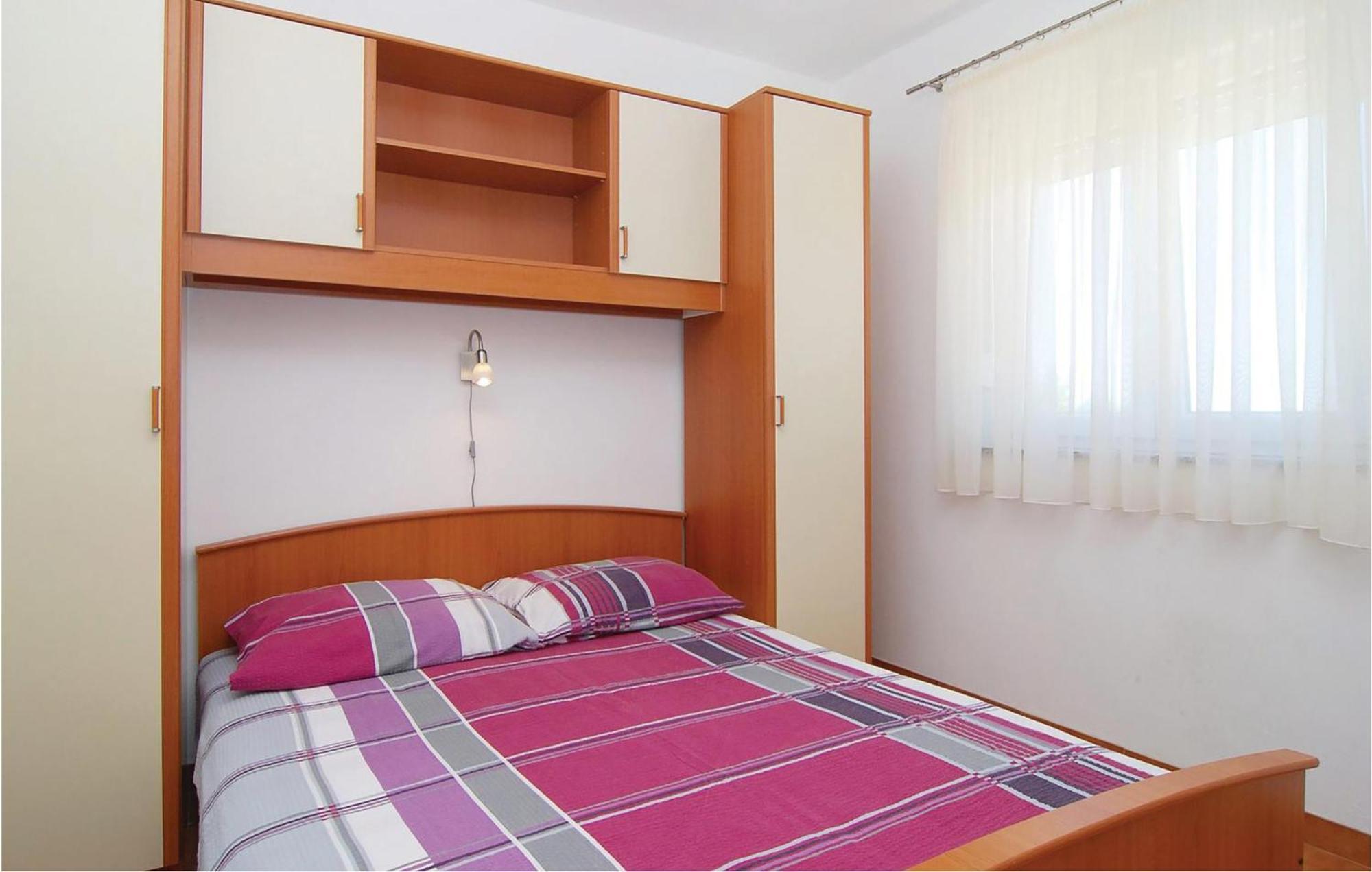 2 Bedroom Nice Apartment In Vir Dış mekan fotoğraf