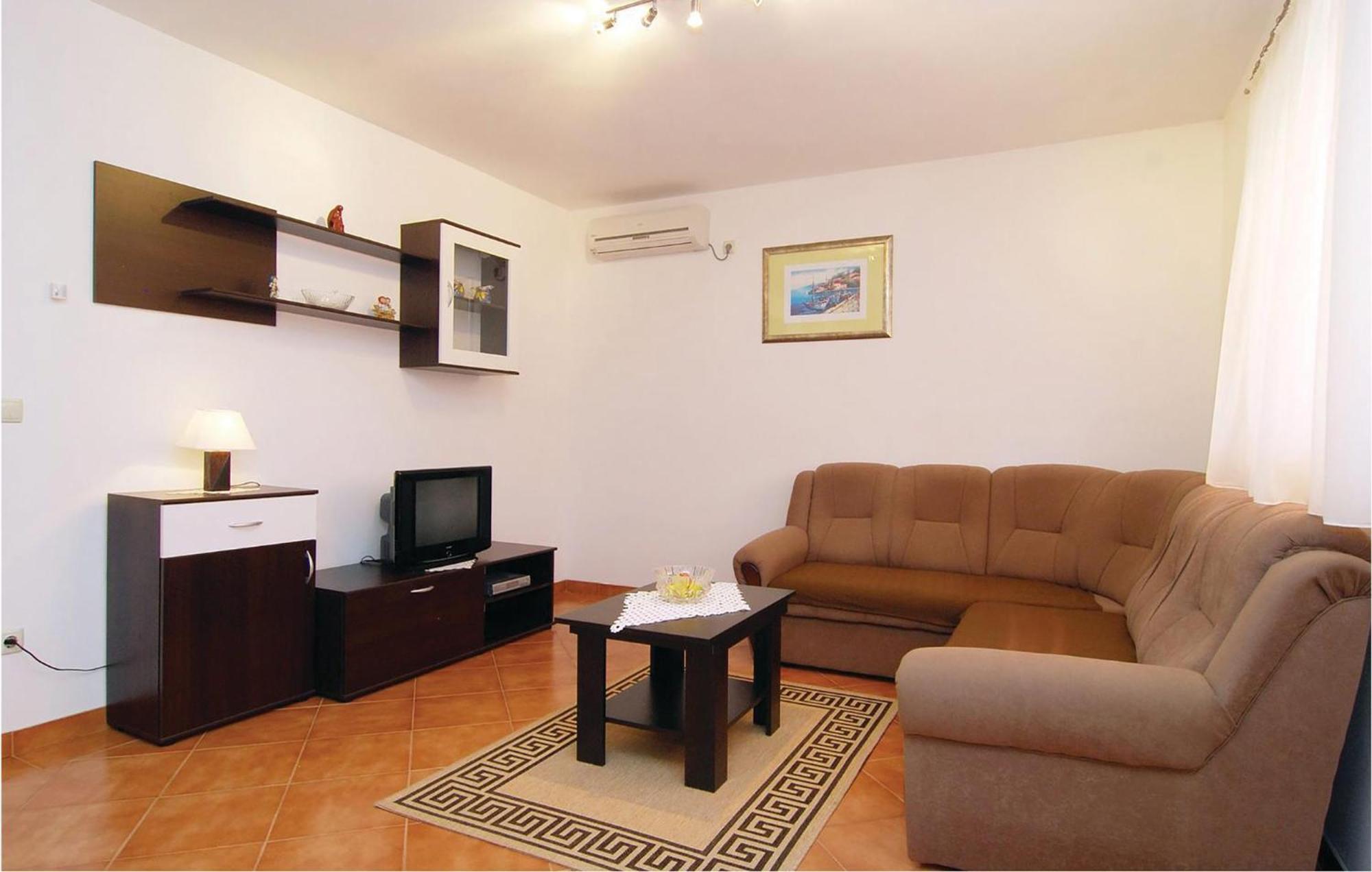 2 Bedroom Nice Apartment In Vir Dış mekan fotoğraf